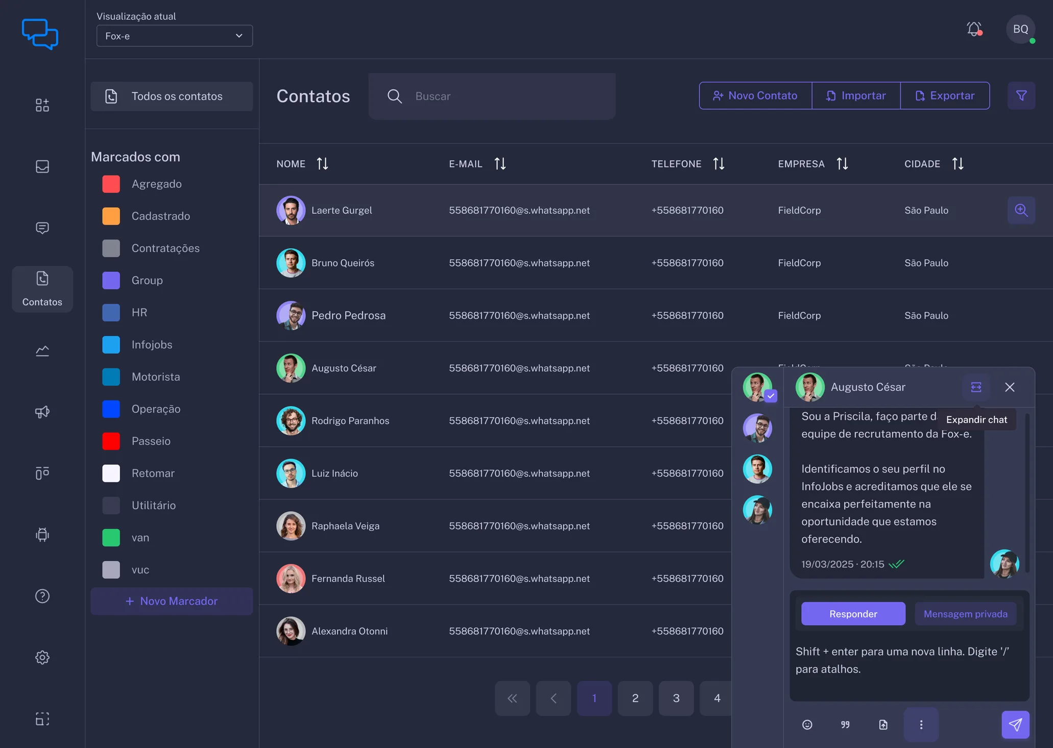 Lista de contatos do WiseChat com filtros por marcador, tabela de contatos e o chat flutuante de um deles aberto